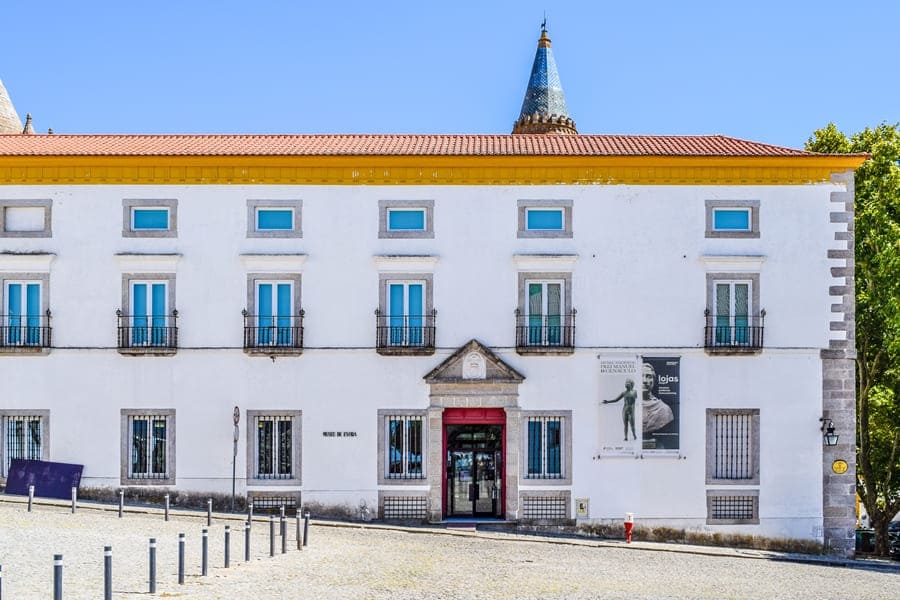 evora-cosa-vedere-museo Évora: cosa vedere in un giorno partendo da Lisbona